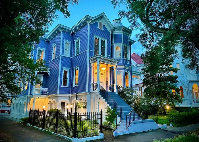 4 star hotel: Amethyst Garden