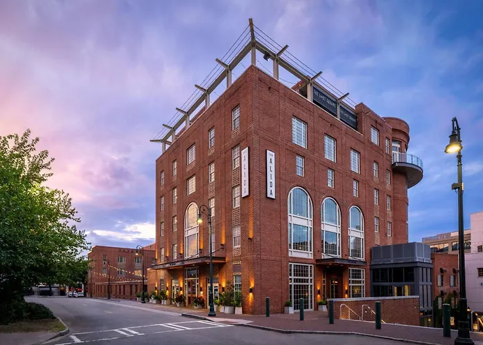 Hotel near College: The Alida, Savannah, A Tribute Portfolio Hotel
