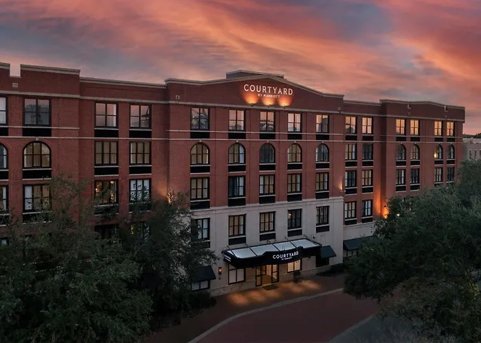Courtyard By Marriott Downtown - Historic District
